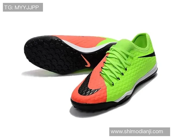 足球明星倾情代言ck内裤展现运动魅力与时尚风范